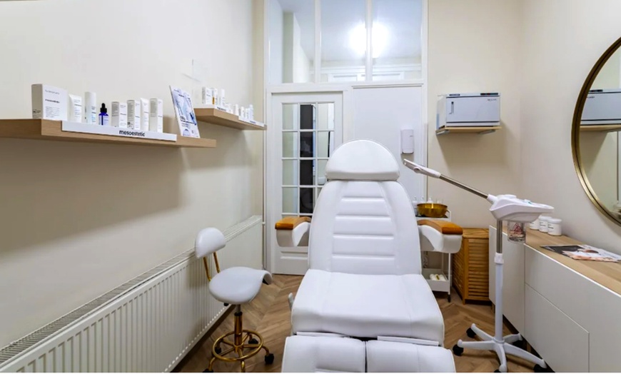 Image 3: Meet & Treat Deluxe: huidscan, behandeling en ontspannende massage