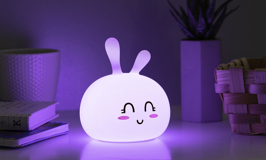 Image 6: Silicone Night Light for Children