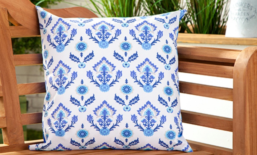 Image 9: Waterproof Outdoor Scatter Cushion