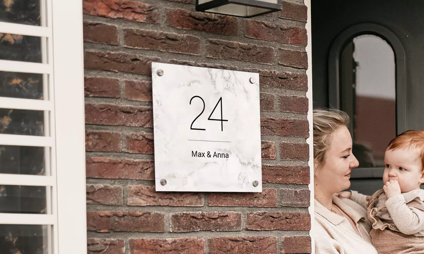 Maak je huis uniek met gepersonaliseerde deurbordjes