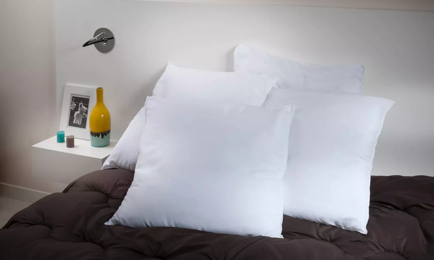 1, 2 ou 3 lots de 2 oreillers Prestige en coton de la marque Blanrêve, fabrication française - Primary Image