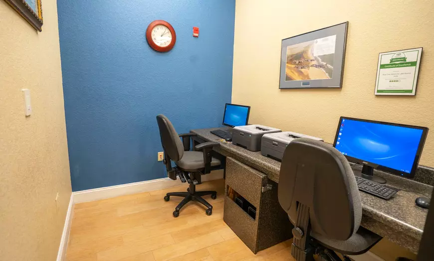 Business center and meeting rooms