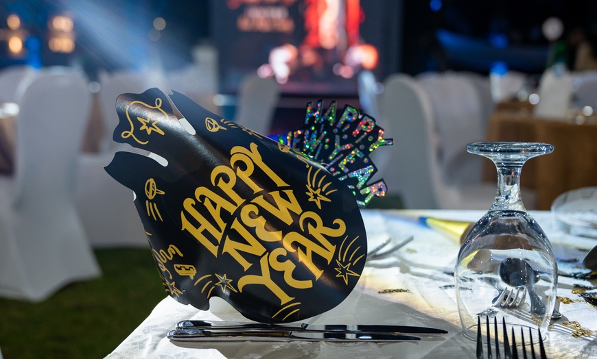 Image 4: 5* New Year Eve Gala Dinner w/ Choice of Beverages or Premium Package