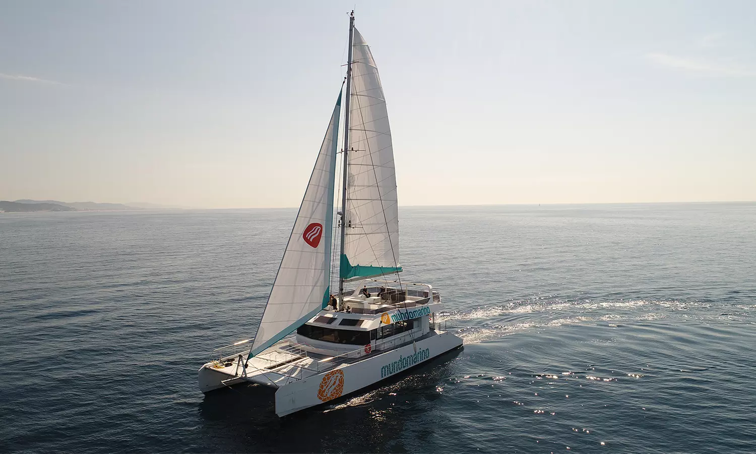 Málaga desde el mar: excursión en catamarán para 2, 4 u 8 personas