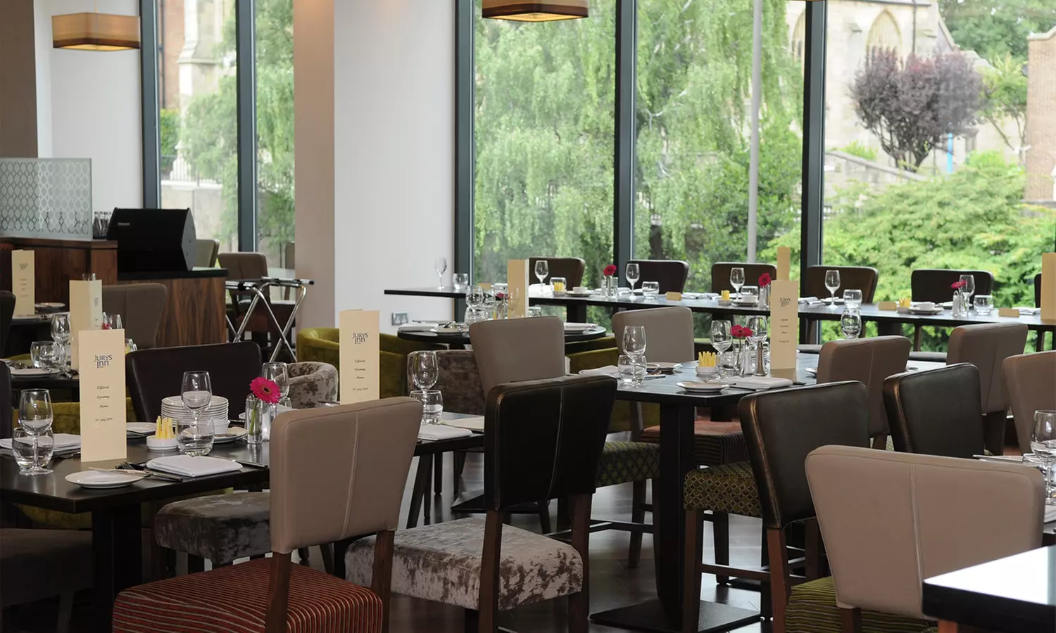 Derby: Superior Double or Twin Room with Breakfast