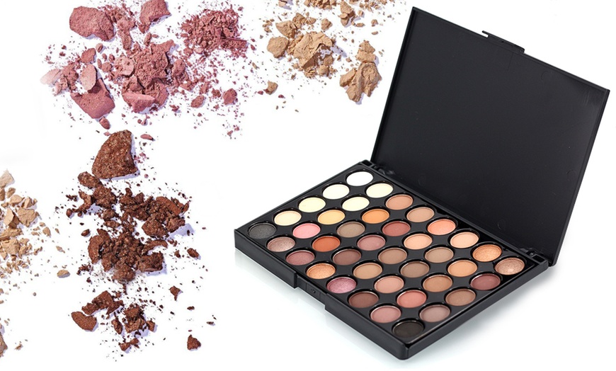 Image 9: 40-Shade Eye Shadow Palette