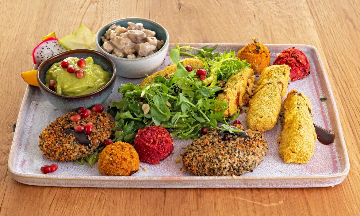 Vegane Energetic Life Platte o. Hauptspeise inkl. homemade Bio Getränk