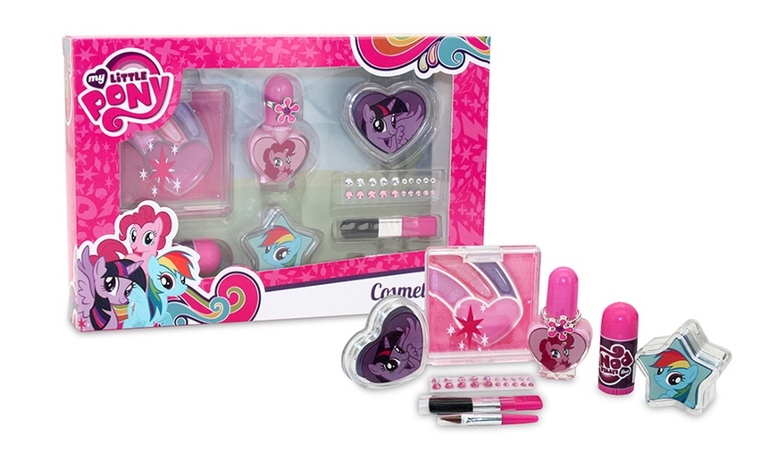 Image 3: Children's Cosmetic Set