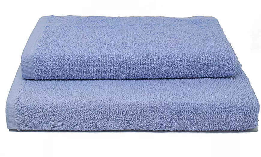 Image 5: Set de 2 ou 10 serviettes de bain Erika