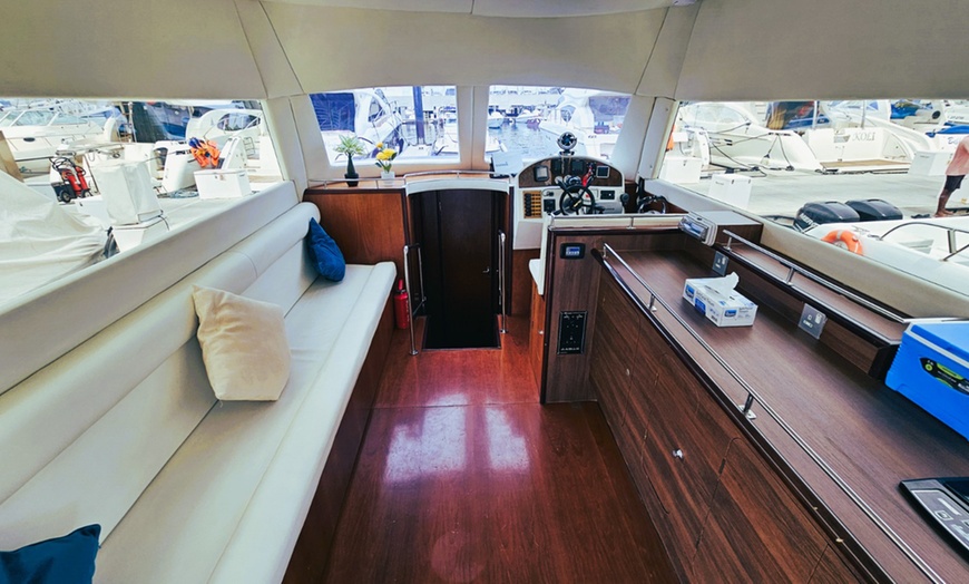 Image 5: Luxury Yacht Rentals for 1-3 Hours