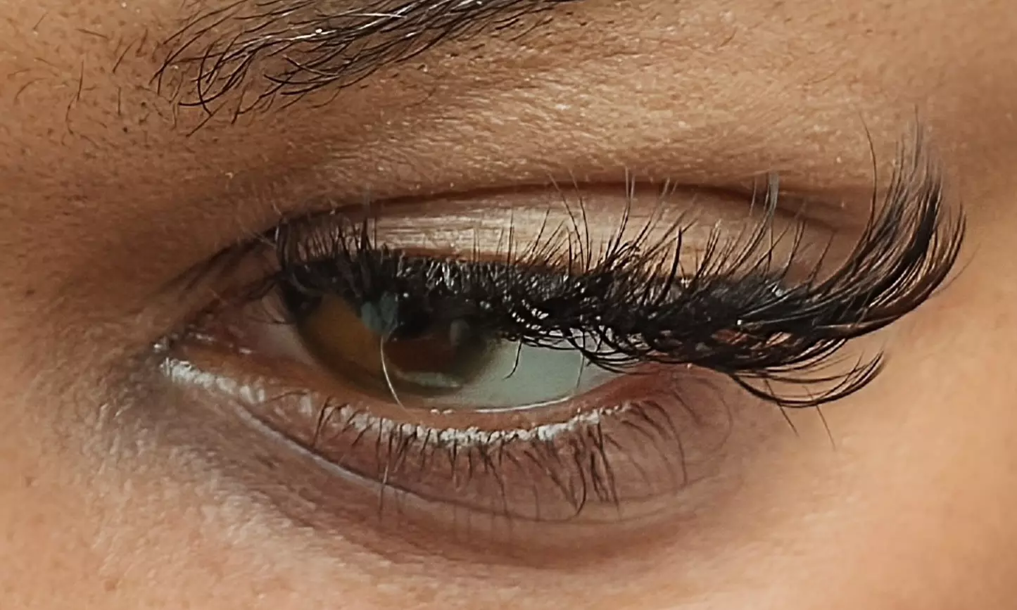 Transform Your Eyes with Custom Full Set Eyelash Extensions