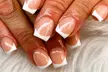 2 sesiones de manicura y/o pedicura con esmaltado convencional o semipermanente en Souzza Nails Art - Second Medium