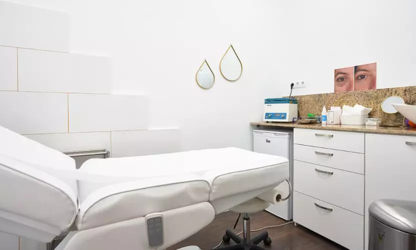 1 o 2 sesiones de microlifting facial de vitaminas con Dermapen para 1