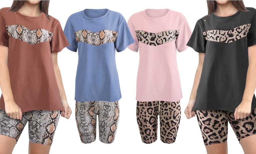 Image 1: Women's Snake or Leopard Print Shorts and T-Shirt Set
