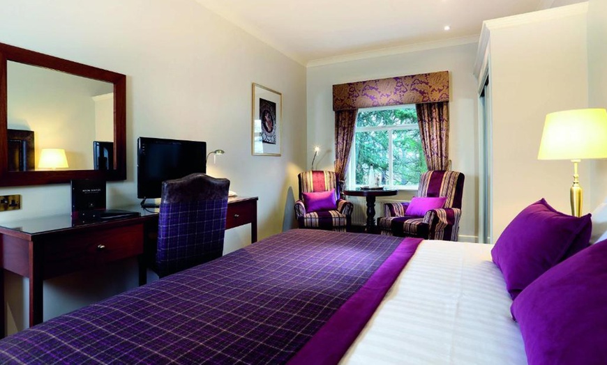 Image 7: Wigan: Classic or Deluxe Double Room with Breakfast