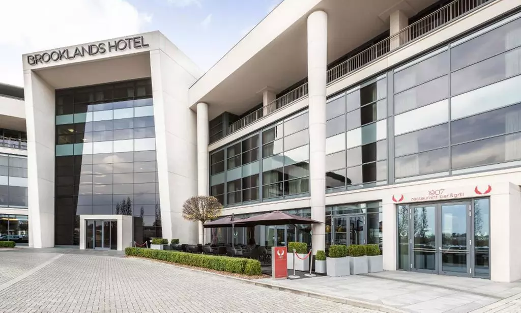 Surrey: Trackside 4* Spa break with Breakfast, Dinner, Prosecco