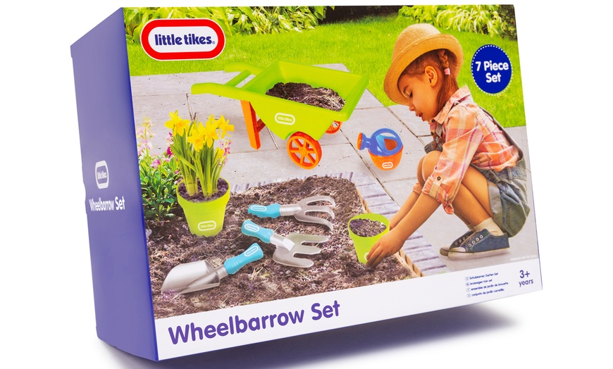 Image 3: Little Tikes Wheelbarrow Set