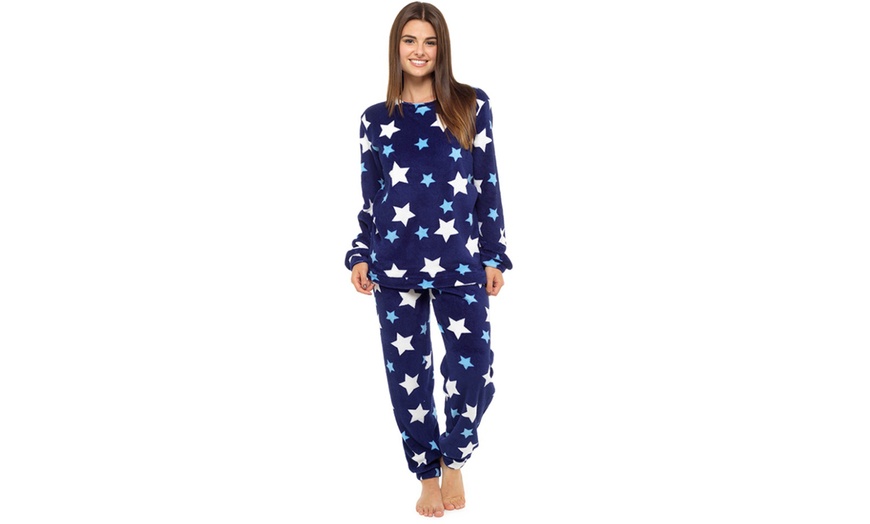 Image 2: Two-Piece Fleece Loungewear Set