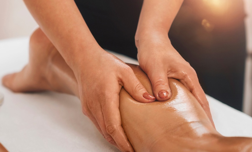 Image 1: Parenthèse douceur : soins ciblés pour mains, pieds et relaxation