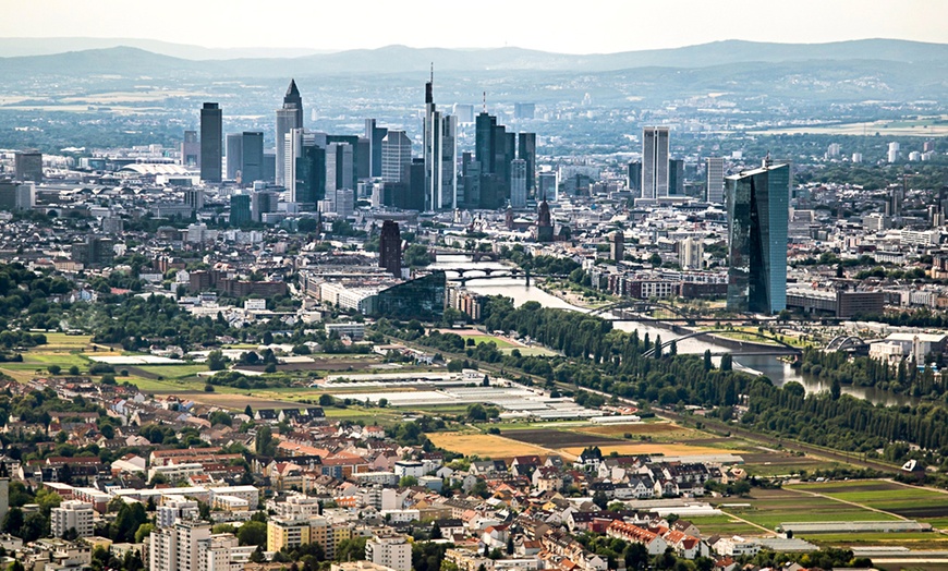 Image 4: Panorama-Flug mit Hubschrauber  
