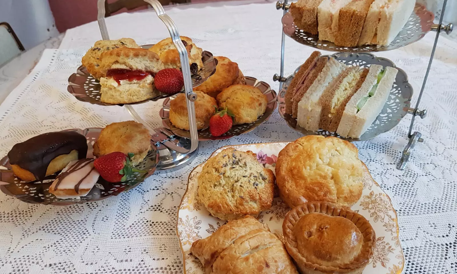 Traditional Afternoon Tea with Optional Prosecco for 2, 3, or 4 People