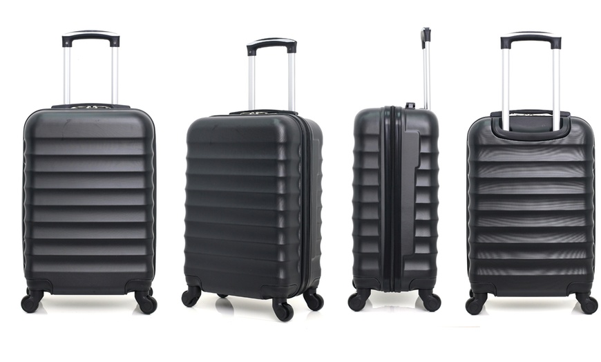 Image 7: Jakarta Set of Three Suitcases