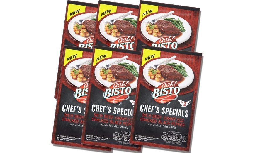 Image 2: 6 or 12 Bisto Beef Gravy and Cracked Back Pepper Sachets 25g