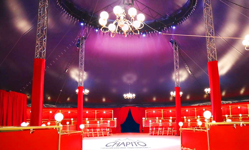 Image 1: 2 places pour "le Cirque de Noël sur l’eau" entre novembre et janvier
