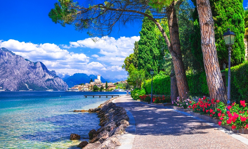 Image 2: ✈ Rome and Lake Garda: 4-6 Nights with Flights