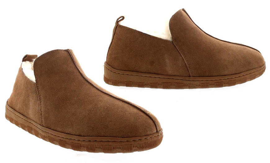 Image 11: Men's Sheepskin Slippers