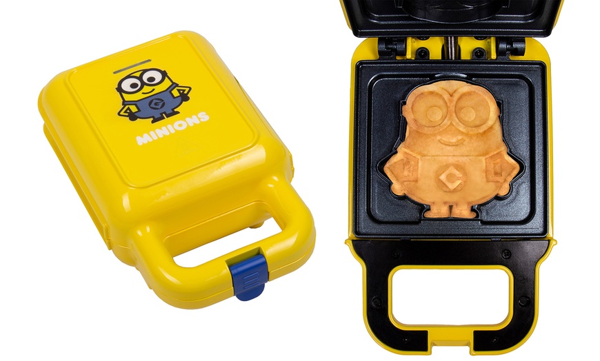 Image 2: One or Two Minion-Shaped Waffle Makers