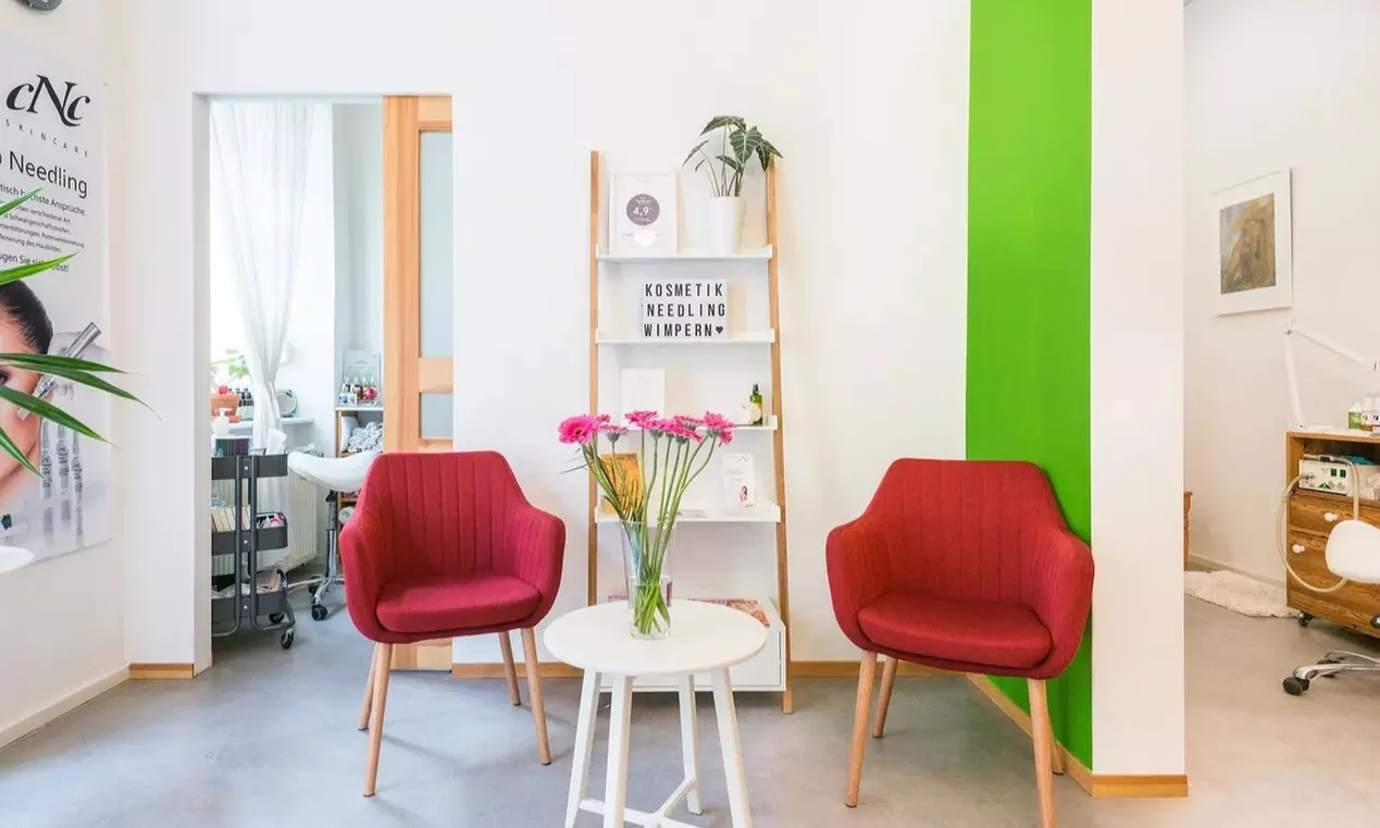 Wimpernverlängerung mit der 1:1 Technik für natürliche Schönheit