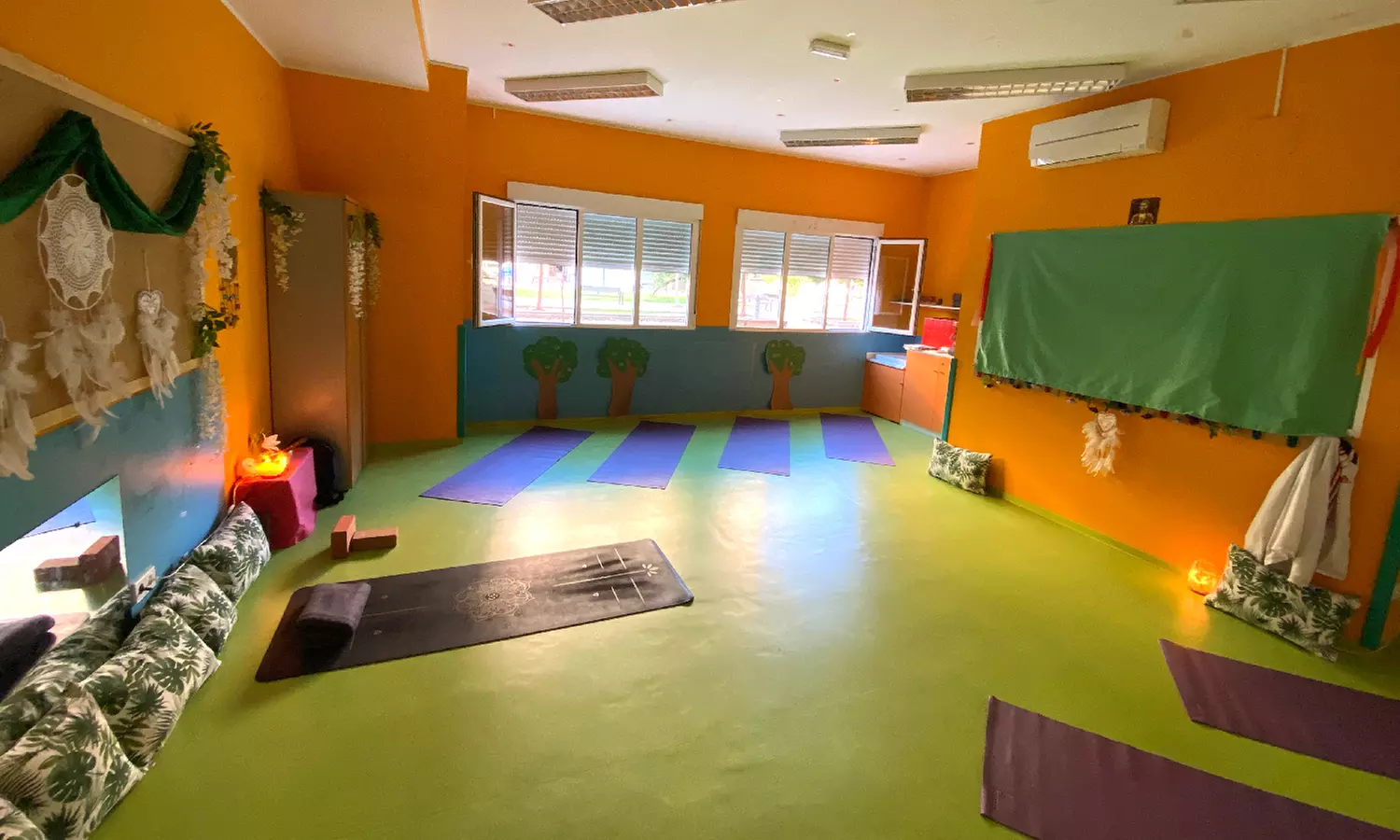 4 clases o 1 mes de clases de yoga ilimitado para 1 persona