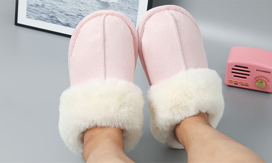 Image 5: Women's Indoor Warm Plush Slippers