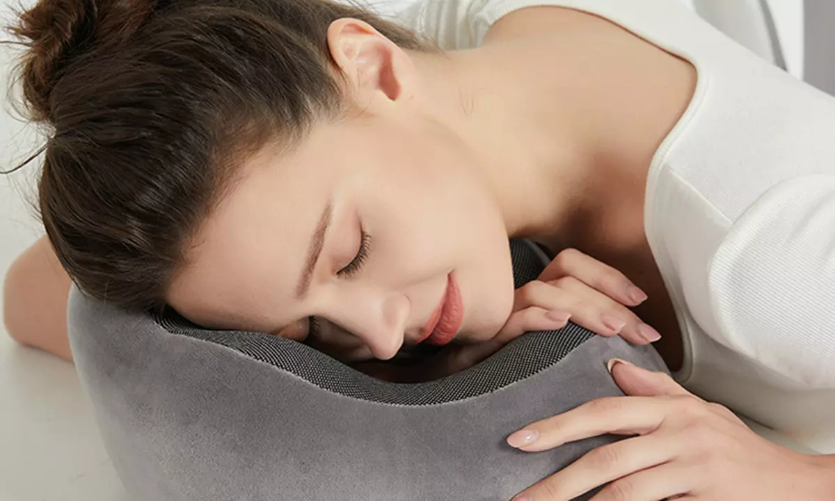 Travel Neck Pillow with Eyemask and Earplugs