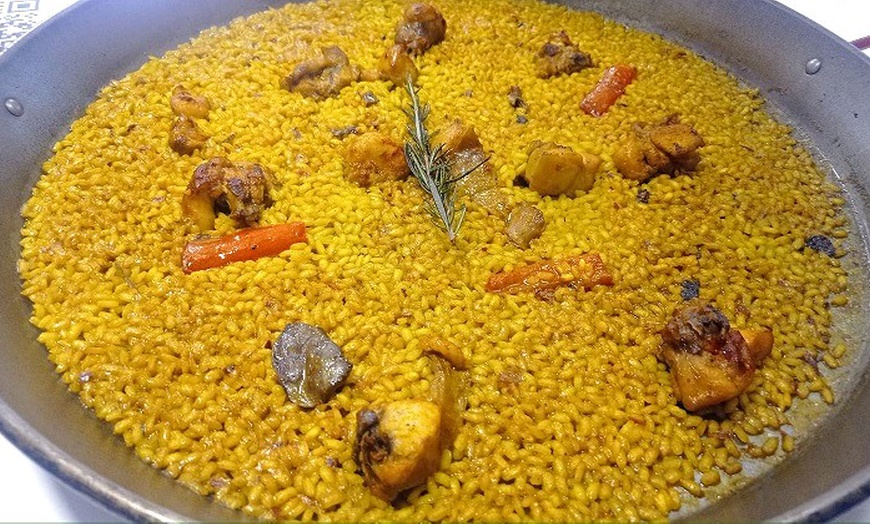 Image 13: Menú de arroz para llevar para 2 o 4 personas con botella de vino