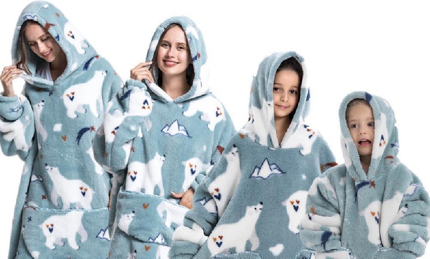 Image 8: Matching Family Snuggle Hooded Blanket