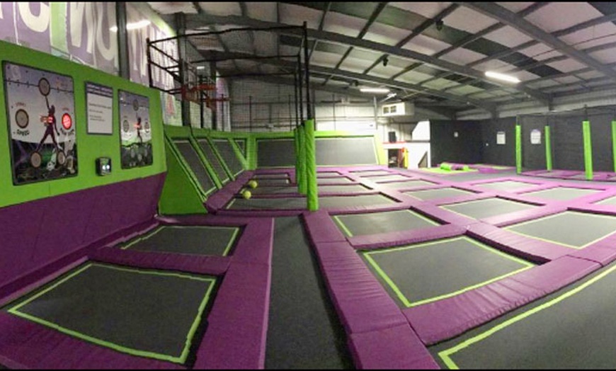 Image 4: Bouncing and Unlimited Soft Play