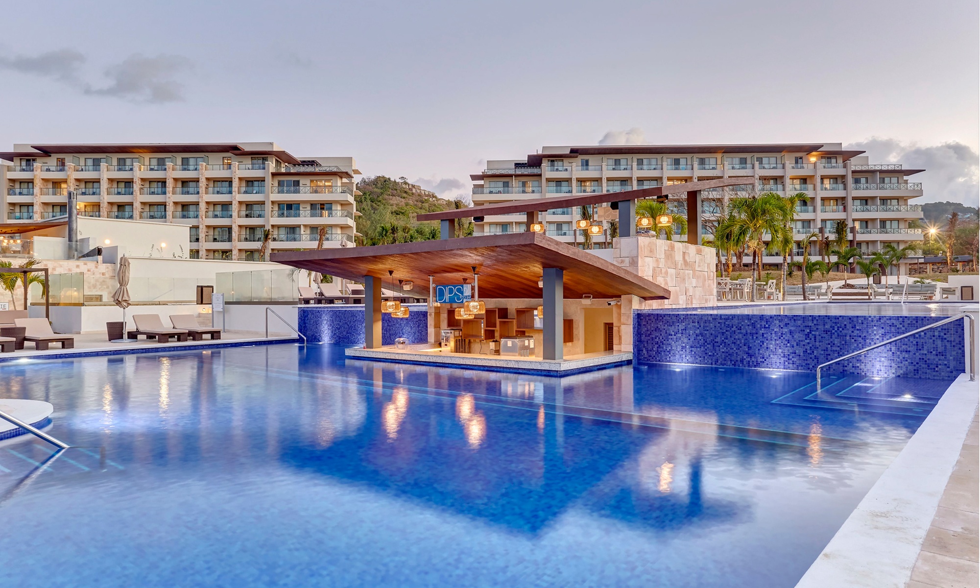✈ 3 or 5-Night All-Inclu Royalton Saint Lucia w/Air from Travel By Jen