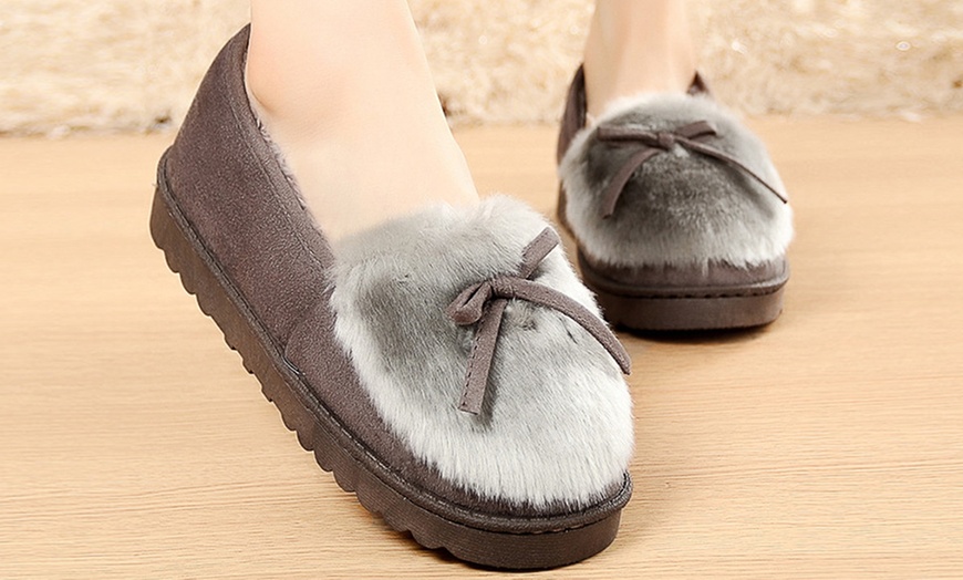 Image 3: Warm Fluffy Slippers