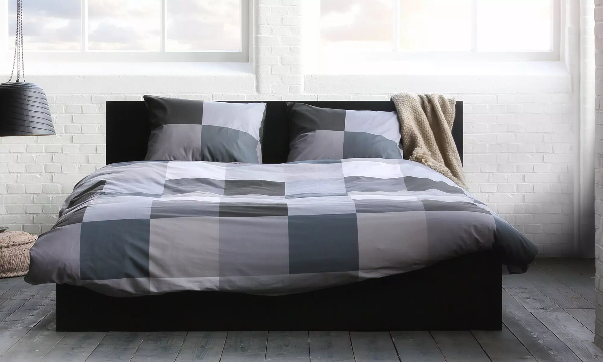 Perkal-Bettwäsche mit Decke und 1 oder 2 Kopfkissen in der Farbe und Größe nach Wahl - Primary Image