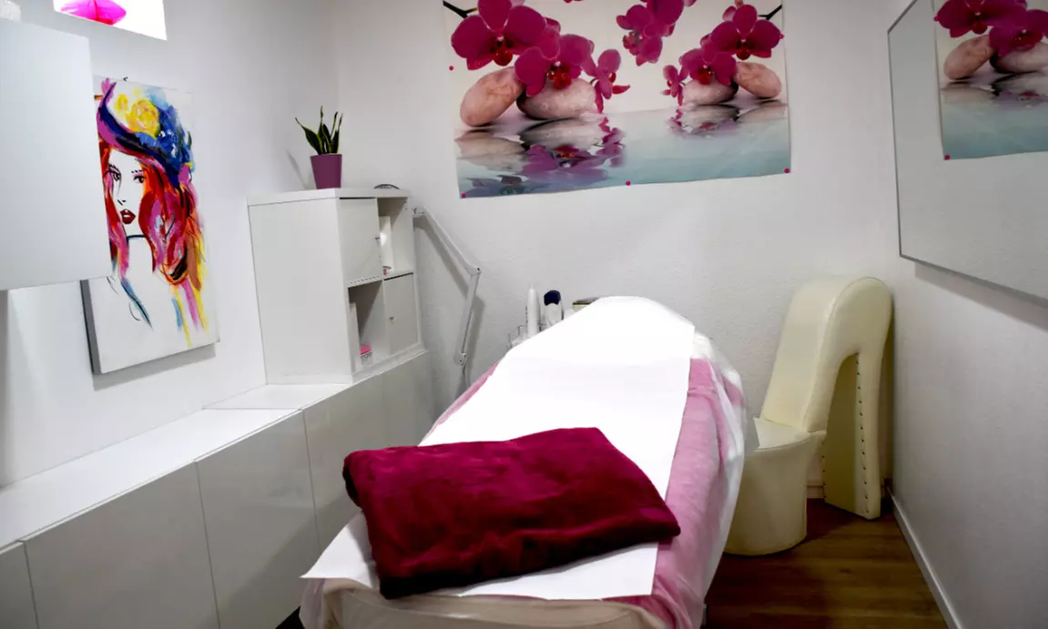 1x oder 4x 30 Min. EMS Muskelstimulation für 1 Person