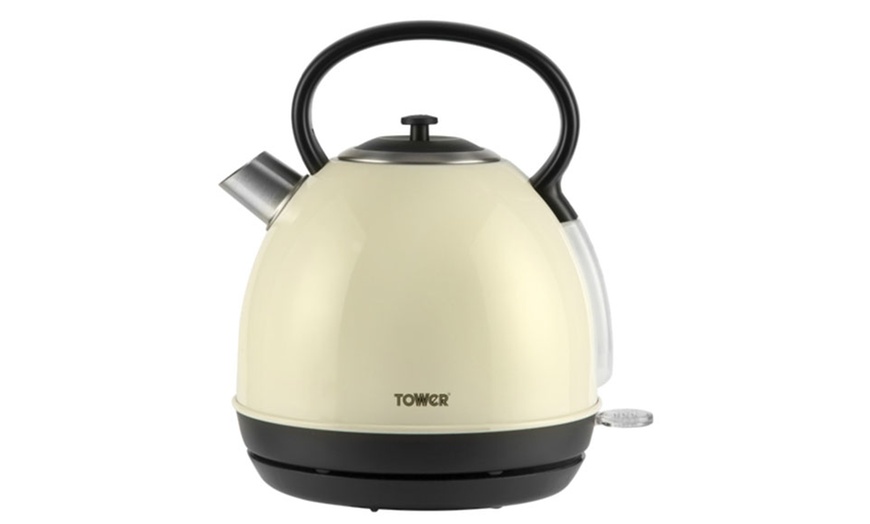 Image 7: Tower Traditional Kettle 2200W