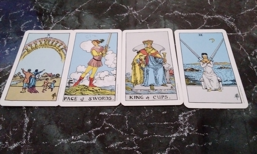 Image 2: Clairvoyance and Tarot Card Readings