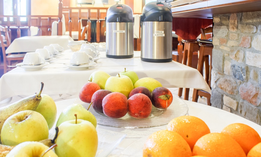 Image 5: Lago di Lugano: camera doppia o matrimoniale con colazione