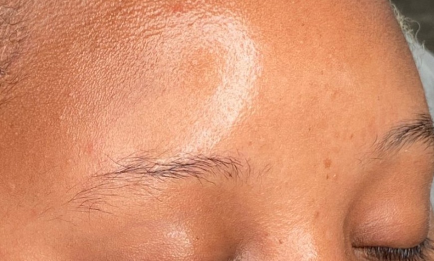 Image 5: Get Natural Eyebrows or Accentuate Your Eyelids with Permanent Makeup