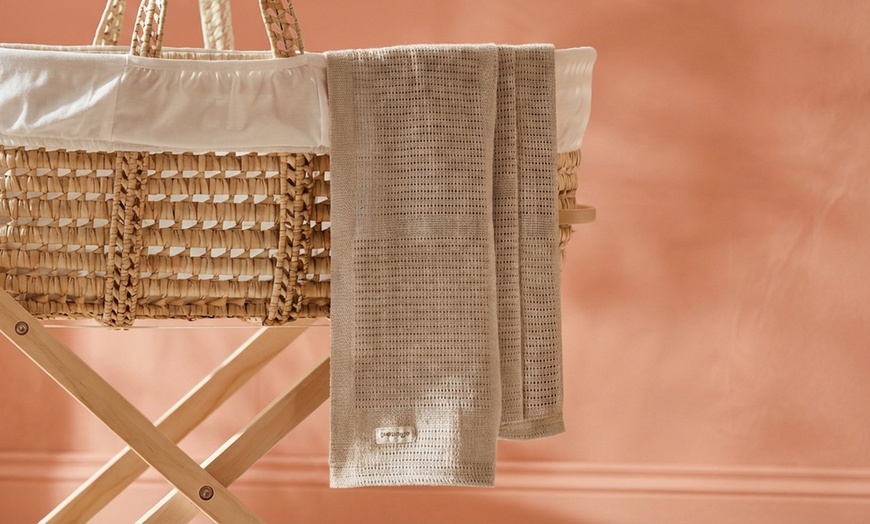 Image 2: 2 Pack Silentnight Safe Nights Cellular Baby Blanket - 100% Cotton, Breathable 