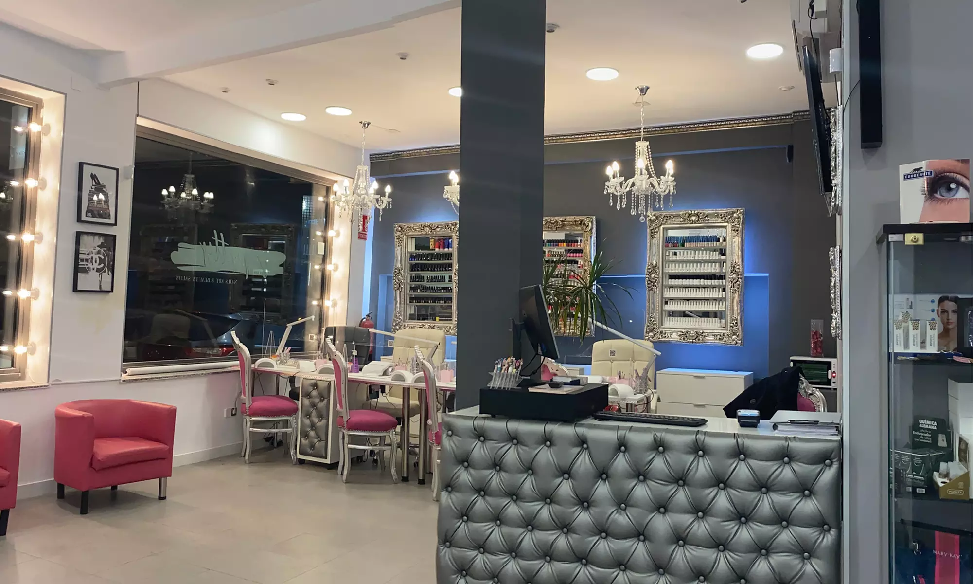 Sesión de manicura y pedicura