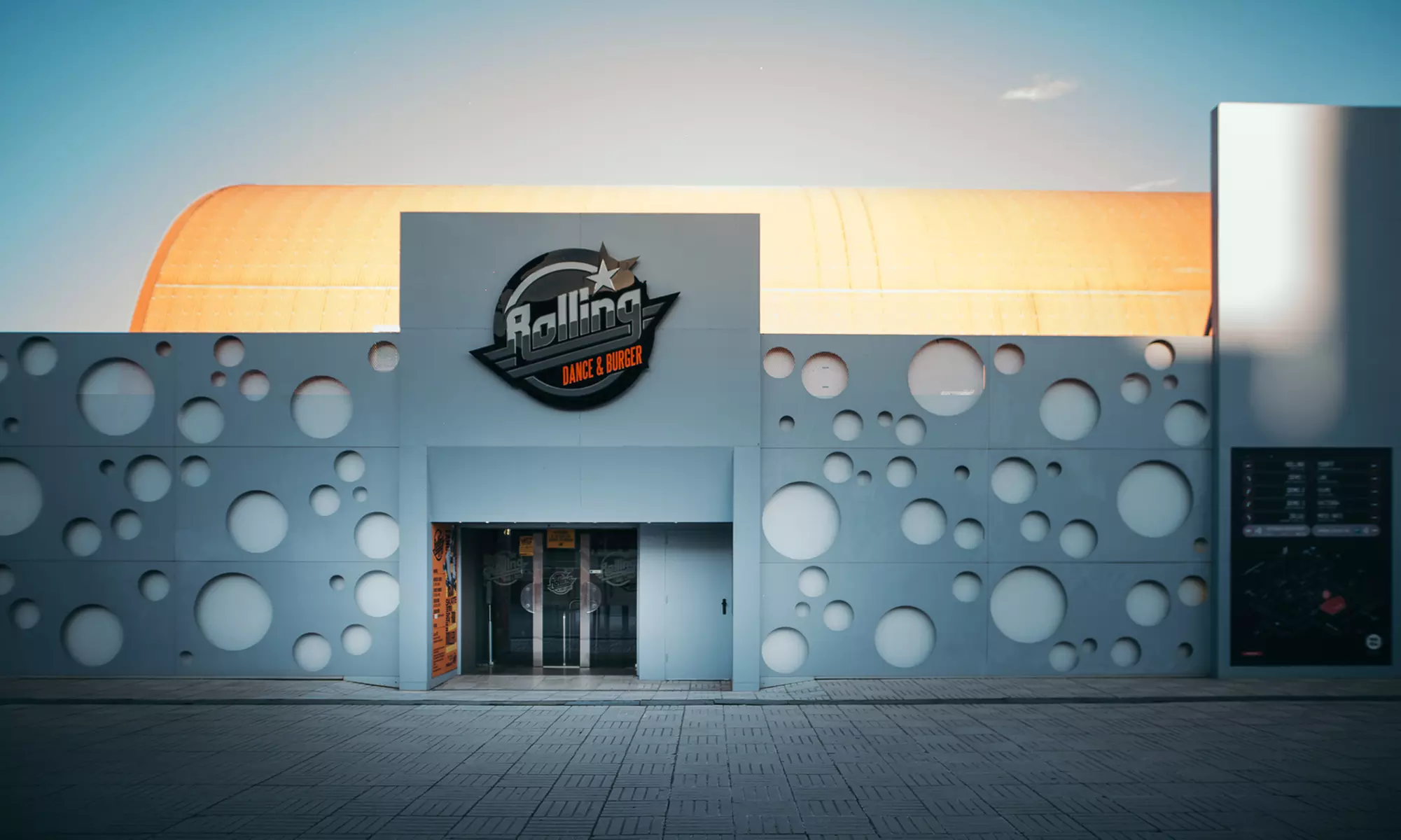 Acceso a pista con opción a menú para 2 personas en Rolling Dance