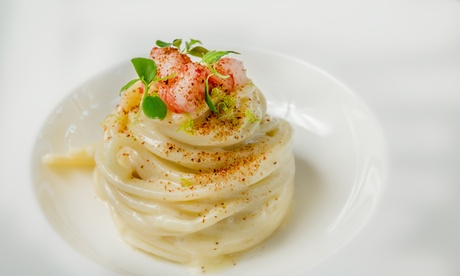 Menu Gourmet da 4 portate con bottiglia di vino per 2 persone al ristorante La Piazzetta, Origgio (sconto 54%)